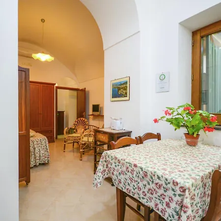 Comfortable House With Sea View In