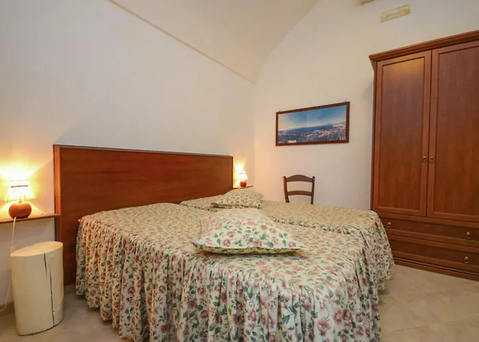 בית נופש Comfortable House With Sea View In סורנטו